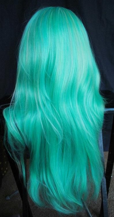 Gorgeous turquoise hair! Jinx Hair, Mint Green Hair, Hair Rainbow, Galaxy Hair, Mint Hair, Violet Hair, Turquoise Hair, Hair Color Crazy, Hair Chalk