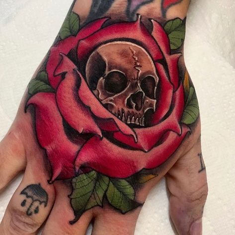 Ink Tattoo Design, Red Tattoo Ideas, Red Ink Tattoo, Red Dragon Tattoo, Tattoo Design For Hand, Skull Rose Tattoos, Bear Tattoo Designs, Skull Hand Tattoo, Tiny Heart Tattoos