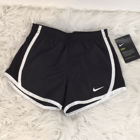 Nike Shorts Women, Black Nike Shorts, Nike Tempo, Cute Nike Outfits, Nike Sweats, Nike Bottoms, Nike Dri Fit Shorts, Cute Preppy Outfits, Shorts Nike