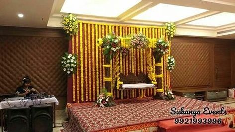 Genda Flower Decoration, Goad Bharai, God Bharai, Dohale Jevan, Babby Shower, Flower Garland Wedding, Baby Shower Theme Decorations, Naming Ceremony, Flower Garland