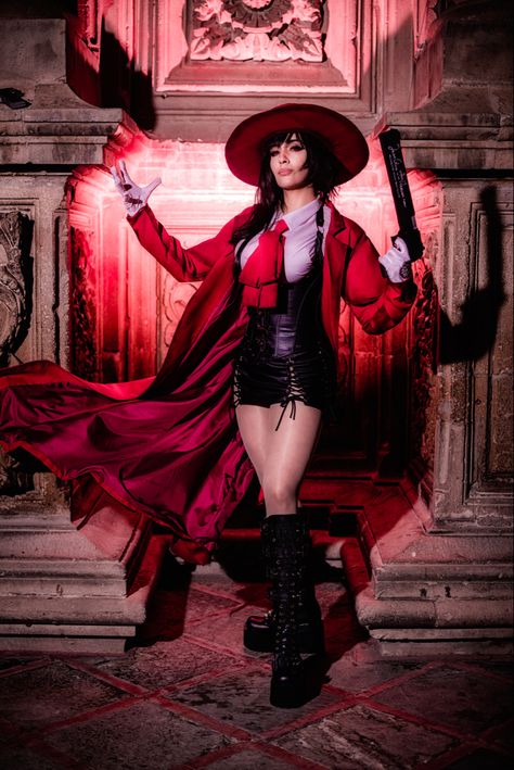 Hellsing Alucard Cosplay, Alucard Cosplay, Hellsing Cosplay, Halloween Homecoming, Alucard Hellsing, Homecoming Themes, Celestial Style, Hellsing Alucard, Portrait References