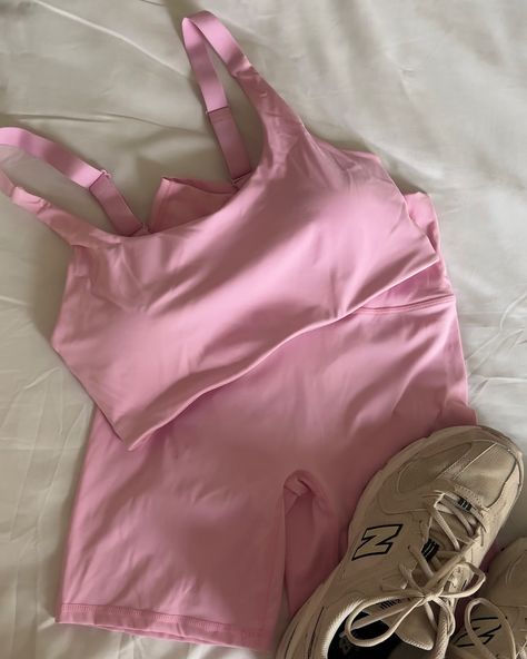 pretty in pink 💕 @astoria_activewear . Comment SHOP below to receive a DM with the link to shop this post on my LTK ⬇ https://liketk.it/4KfnC . . . #gymoutfits #workoutoutfit #pinkaesthetic // pink workout outfit, gym outfit ideas, pink shorts and top gym set, fitness girl style Astoria Activewear, Pink Workout Outfit, Clothes Essentials, Outfit Ideas Pink, Gym Outfit Ideas, 2025 Goals, College Clothes, Shorts And Top, Outfit Gym