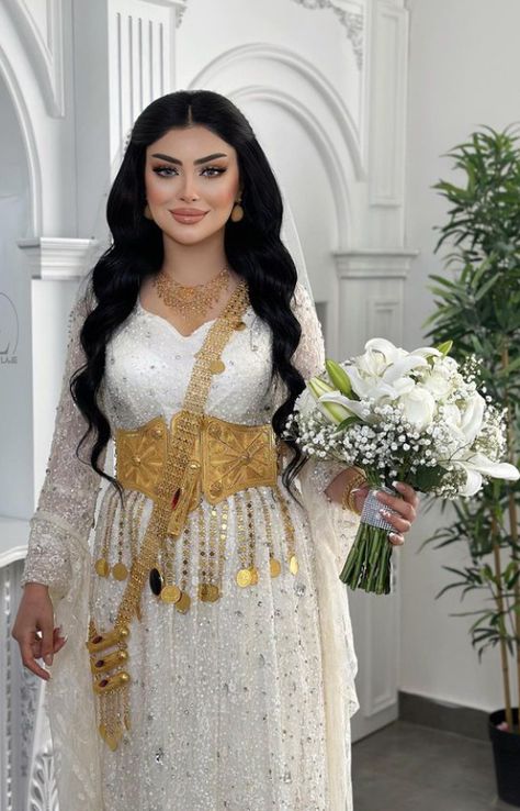 Event Dresses Classy, Afghan Wedding, Bride Dress Simple, Elegant Midi Dresses, Afghan Dresses, Ethnic Outfits, Engagement Dresses, Bride Look, White Wedding Dresses