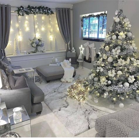 Grey Christmas Decor, Glam Christmas Decor, Living Room Decor Gray, Christmas Decorations Living Room, White Christmas Decor, Christmas Living Rooms, Living Room Decor Cozy, Christmas Room, Decor Home Living Room