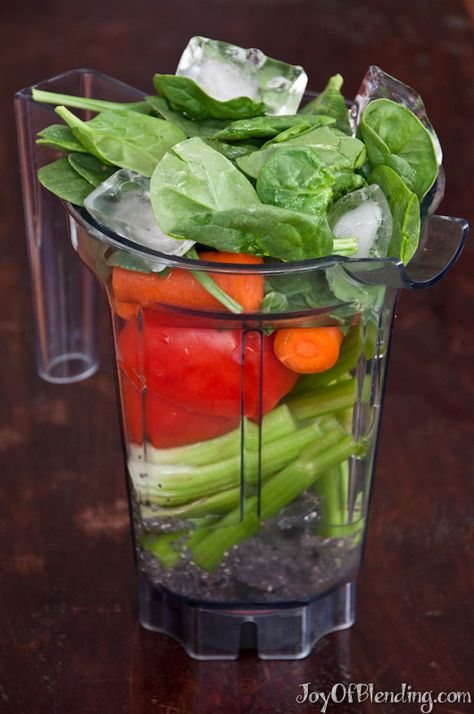 Vegetable Smoothie Recipes, Vitamix Smoothies, Chia Seed Water, Veggie Smoothies, Veggie Juice, Vitamix Recipes, Spinach Smoothie, Blender Recipes, Vegetable Juice