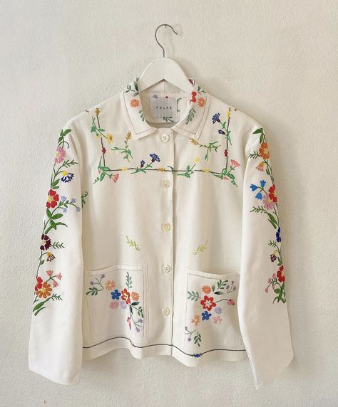 Tablecloth Blouse, Tablecloth Top, Aesthetic Embroidery, Shirt Styling, Embroidery Workshop, Designer Aesthetic, Ethnic Motifs, Colorful Crop Tops, Boho Shirt