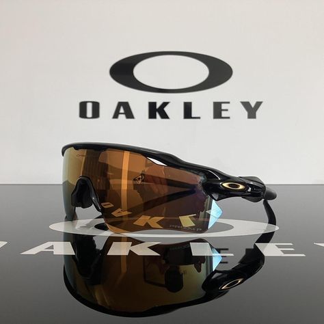 Oakley Radar Ev path 24k gold prizm polarised... - Depop Oakley Radar Ev Path, Oakley Radar Ev, Oakley Men, Mens Gold, Mens Accessories Fashion, Black Sunglasses, Oakley Sunglasses, Jewelry Sales, Casual Skirts