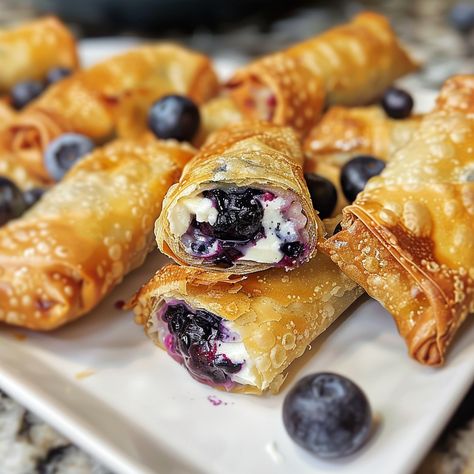 Cream Cheese Egg Rolls, Cheese Egg Rolls, Easy Blueberry Pie, Egg Roll Ingredients, Blueberry Filling, Chicken Cake, Egg Roll Recipes, Blueberry Cream Cheese, Cream Cheese Eggs