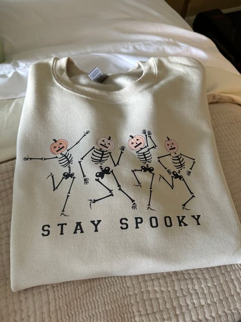 stay spooky sweatshirt, tan/cream color. unisex fit a bit oversized.  Would you like a different color? Please convo me.  Have a custom request?  Send me a convo. Spooky Sweatshirt Ideas, Sweatshirt Ideas, Spooky Sweatshirt, Stay Spooky, Pumpkin Head, Sweatshirt Halloween, Fall Fits, Halloween Sweatshirt, Fall Sweatshirt