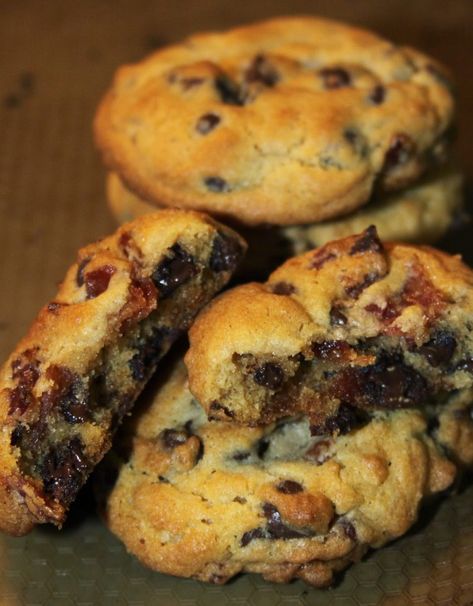 Candied Bacon Chocolate Chip Cookies, Bacon Chocolate Chip Cookies, Bacon Cookies, Bacon Chocolate, Bacon Recipe, Soft Chocolate Chip Cookies, Easy Chocolate Chip Cookies, Perfect Chocolate Chip Cookies, Candied Bacon