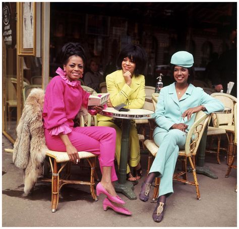 The Supremes The Supremes, Three Women, Vintage Black Glamour, Retro Mode, Diana Ross, 1960s Fashion, 60s Fashion, Black Excellence, Rupaul