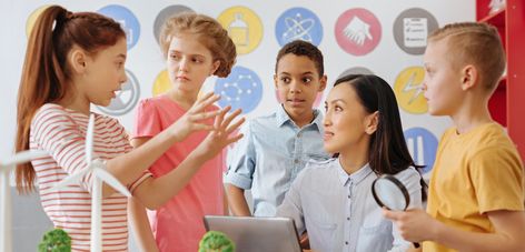 AFT’s Project-Based Learning Kits for K-12 Student Capstones Substitute Teacher Tips, Collaborative Classroom, Peer Learning, Student Leadership, Curriculum Mapping, Inclusion Classroom, Gifted Program, Leader In Me, Effective Learning