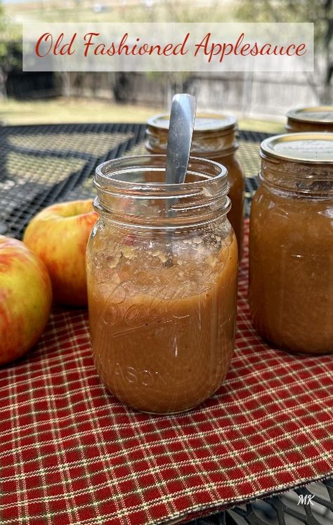 This old fashioned applesauce is so simple to make and uses only 3 ingredients, apples, water, and bit of sugar for sweetness. Apples For Applesauce, Pear Preserves, Electric Roaster, Food Mill, Bowl Party Food, Homemade Pantry, Apple Peeler, Life In The City, Sliced Pears