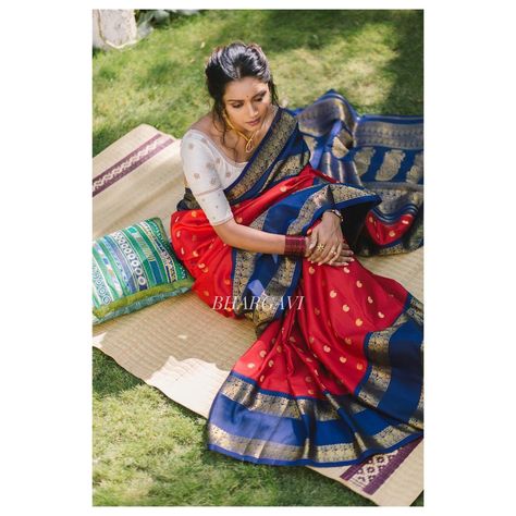 Bhargavi Kunam (@bhargavikunam) • Instagram photos and videos Beautiful Aura, South Indian Sarees, Simple Sarees, Silk Saree Blouse, Blue Saree, Red Saree, Saree Trends, Chic Blouses, Kanchipuram Silk Saree