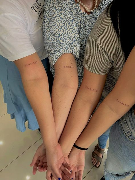 Bestie Taylor Swift Tattoos, Taylor Swift Sister Tattoos, Fearless Tattoo Taylor Swift, Taylor Swift Matching Tattoos, Fearless Tattoo, Taylor Swift Tattoo, Swift Concert, Friendship Tattoos, Taylor Swift Fearless