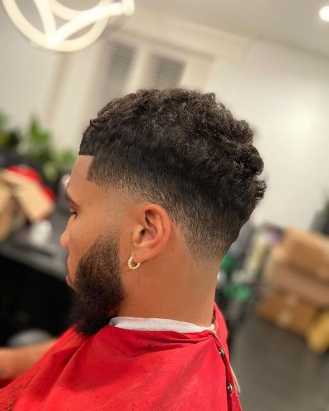 Tatum Haircut, Drop Fade With Curls, Jayson Tatum Haircut, Drop Fade Haircut Black Men, High Taper Fade Haircut, Curly Hair Taper, High Taper Fade, V Shaped Haircut, Basketball Hairstyles