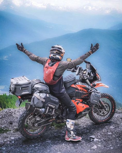 Ktm 890 Adventure, Travel Motorcycle, Motorcycle Adventure Travel, Adventure Bike Motorcycles, Enduro Motocross, Best Motorbike, Ktm Adventure, Motorcycle Adventure, Stylish Bike