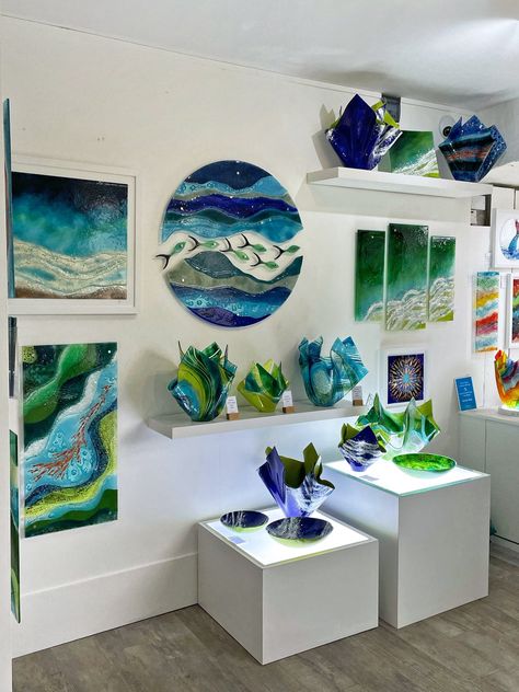 St Ives Gallery – Jo Downs Handmade Glass Hans Hofmann, Fused Glass Artist, Melting Glass, Circular Art, Fused Glass Wall Art, Fused Glass Bowl, Nature Light, Glass Fusion Ideas, Wall Displays