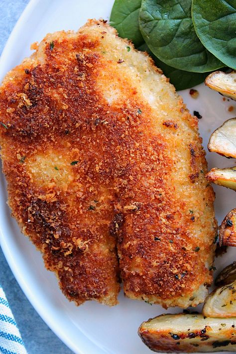 Fried Tilapia Recipes, Breaded Fish Recipe, Easy Tilapia, Breaded Tilapia, Pan Fried Tilapia, Tilapia Recipes Easy, Fried Tilapia, Tilapia Recipe, Fish Dinner Recipes