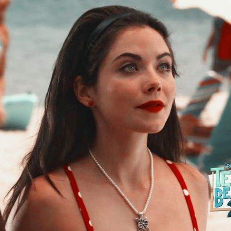 Leila Teen Beach Movie, Grace Phipps Icons, Team Beach Movie, Grace Phillips, Grace Phipps, Movie Makeup, Beach Icon, Childhood Movies