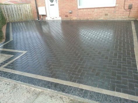 Block Paving Driveway Ideas, Paving Driveway Ideas, Drive Ways Ideas, Grey Block Paving, Small Brick Patio, Front Driveway Ideas, Drive Ways, Exterior Home Makeover, Block Paving Driveway