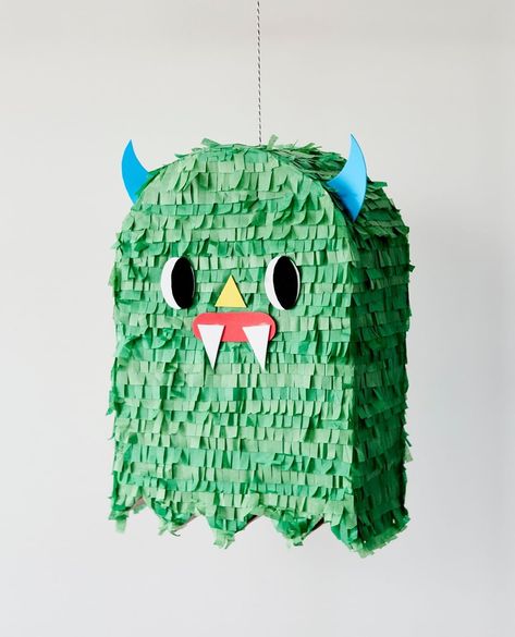 Kids Party Ideas Food, Monster Pinata, Paper Mache Pinata, Make A Monster, Monster Shapes, Monster Birthday Party, Piñata Ideas, Party Ideas Food, Mexican Birthday