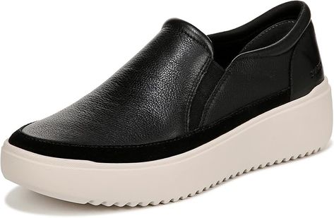 Amazon.com | Vionic Women's Kearny Loafer | Fashion Sneakers Shoes For Italy, Best Travel Shoes, Loafer Fashion, Chic Ballet Flats, Italy Travel Outfit, Flight Travel, Travel Women, Slide Shoes, Best Walking Shoes