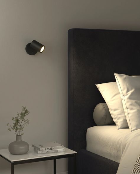 The Ascoli Single Switched Wall Light is an industrial-style spotlight, combining elegance with functionality. This sleek and versatile fixture is available in four colors: Matte Black, Bronze, White, and Matte Nickel. Its cylinder-shaped head can tilt up to 90 degrees and rotate 330 degrees, allowing you to direct light precisely where needed. Conveniently, the switch is located on the backplate, and no driver is required. This spotlight is particularly ideal as a bedside wall light. Industrial Wall Lighting Bedroom, Makkah Hotel, Office Guest Bedroom, Wall Light With Switch, Bedside Lights, Overhead Light, Astro Lighting, Reading Wall, Wall Spotlights