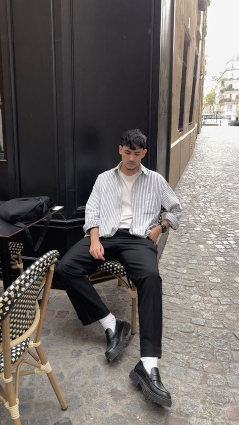 Men Loafers Outfit, Black Trousers Men, Black Loafers Men, Outfits With Striped Shirts, Striped Shirt Men, Parisian Street, Classy Outfits Men, Minimalist Fashion Men, Loafers Outfit