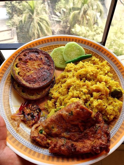 #food #delicious #khichuri #deliciousfood #day #holiday #Sunday #home #homemade #love Khichuri Bengali, Bengali Food Recipe, Bengali Vibes, Nepali Aesthetic, Bangladeshi Culture, Bangladeshi Recipes, Kolkata Food, Bengali Aesthetic, Variety Food