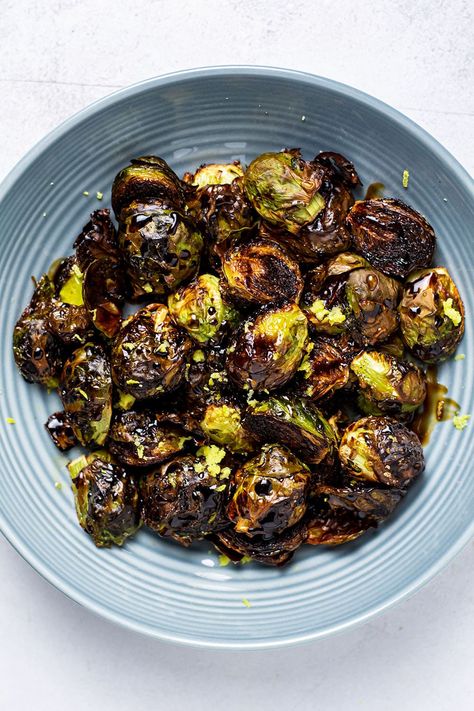 Restaurant Style Crispy Brussel Sprouts, Restaurant Style Dinner Recipes, Restaurant Brussel Sprouts, Charred Brussel Sprouts, Restaurant Style Brussel Sprouts, Charred Brussel Sprouts Recipe, Grill Brussel Sprouts, Brussel Sprout Recipes With Bacon, Best Brussel Sprouts