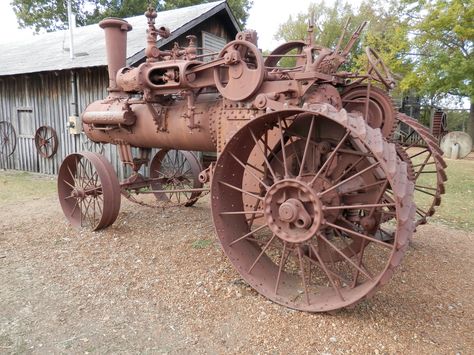 VIntage 1890's Case Steam Driven tractor - Cannonsburgh Village, Murfreesboro - October 2016 Steam Tractor, Dark Black Wallpaper, Tractor Photos, Tricycle Bike, Case Tractors, Tractor Implements, Old Farm Equipment, Traction Engine, Tractor Pulling