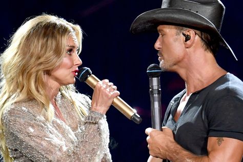 20 of the Most Romantic Country Lyrics of All Time Romantic Country Songs, Country Love Song Lyrics, Die A Happy Man, Tim And Faith, Country Love Songs, Tim Mcgraw Faith Hill, Im Gonna Love You, Martina Mcbride, Gonna Love You