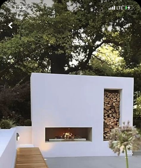 Outdoor Fire Chimney, Rendered Bbq Area, Modern Outdoor Fireplace Ideas, Modern Patio Decor, Contemporary Outdoor Fireplaces, Modern Outdoor Bench, Garden Ideas Patio, Outdoor Firepits, Patio Garden Ideas