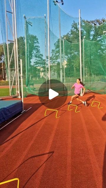 trackandfield_coaches_EDU on Instagram: "🔥starting high jump training part 5
#trackandfield #power #leichtathletik #track #training #highjump #jump #instareels #reels #instagood" Exercise For High Jump, Workouts To Jump Higher, High Jump Technique, High Jump Track, How To Get A Higher Vertical Jump, High Jump, This Is Us, Train, Instagram