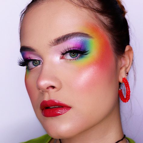 Rainbow Eye Makeup, Rainbow Eyeshadow, Bright Makeup, Pride Makeup, Rave Makeup, Rainbow Makeup, Makeup Eye Looks, Crazy Makeup, Creative Makeup Looks