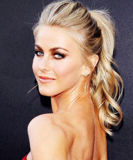 Julianne Hough ponytail Julianne Hough Hair, Celebrity Wedding Hair, Prom Ponytail Hairstyles, Voluminous Ponytail, Tail Hairstyle, Curly Hair Ponytail, High Ponytail Hairstyles, Prom Hair Updo, Julianne Hough