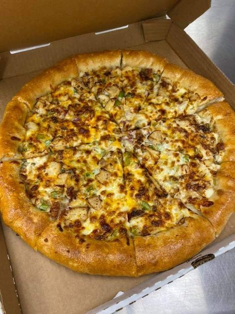 Chicken bacon ranch pizza Chicken And Bacon Pizza, Homemade Chicken Bacon Ranch Pizza, Chicken Bacon Ranch Naan Pizza, Chicken Bacon Ranch Flatbread, Bbq Chicken Bacon Pizza, Bacon Ranch Pizza, Pizza Ranch, Ranch Pizza, Chicken Pop