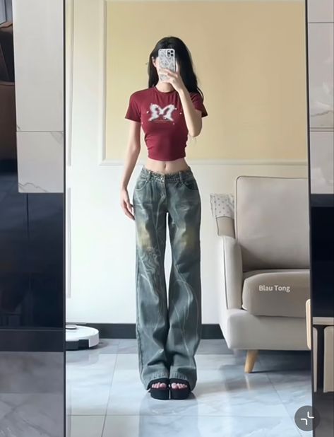 Korean Dancer Outfit, Acubi Fashion Aesthetic, Acubi Style Outfits, Fitted Full-length Y2k Cargo Pants, Acubi Fashion Trousers, Y2k Chinese, Acubi Fashion Cargo Pants, Douyin Comfy Outfit, Acubi Fashion Yesstyle