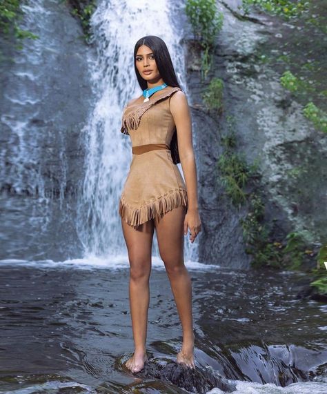 Pocahontas Halloween Costume, Pocahontas Halloween, Pocahontas Cosplay, Pocahontas Outfit, Native American Halloween Costume, American Indian Girl, Look Legging, Hot Halloween Outfits, Native American Clothing