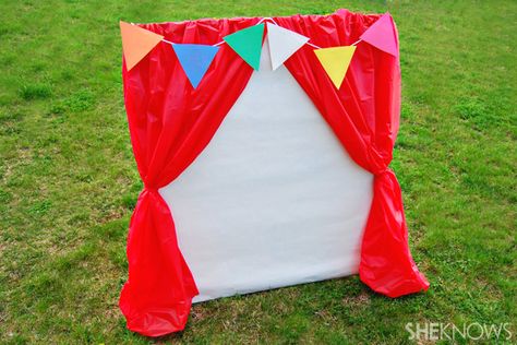 Create an outdoor kids’ carnival with cardboard boxes – SheKnows Diy Carnival Photo Booth, Carnival Photobooth, Carnival Photo Booth, Beanbag Toss, Backyard Carnival, Diy Carnival Games, Carnival Booths, Backdrop Balloon, Carnival Games For Kids