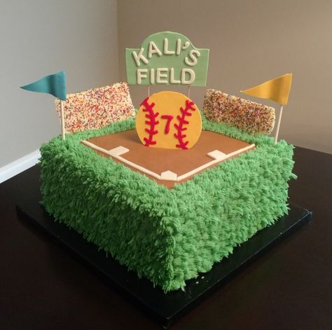 Softball Birthday Cakes Ideas, Softball Themed Birthday Cake, Softball Cakes For Girls Birthdays, Softball Cake Ideas, Softball Birthday Party Ideas, Softball Cakes, Softball Birthday Cakes, Softball Cake, Softball Birthday Parties