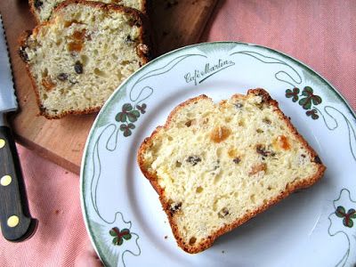 Stacey Snacks: A Nice Irish Tea Bread Irish Soda Bread Muffins, Irish Tea, Tea Loaf, Tea Bread, Irish Soda, Irish Soda Bread, King Arthur Flour, Pastry Flour, Soda Bread