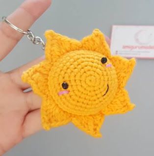 MANUALIDADES DE LANA: PATRON GRATIS LLAVERO SOL DE CROCHET 13726 Easy Stitch, Amigurumi Free, Amigurumi Free Pattern, Crochet Stitches, Free Pattern, Crochet Hats, Amigurumi, Internet, Crochet