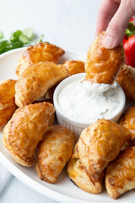 Chicken Empanadas Recipe, Chicken Empanada Recipe, Chicken Empanadas, Impressive Appetizers, Sour Cream Dip, Cream Dip, Easy Puff Pastry, Southwest Chicken, Chicken Appetizers