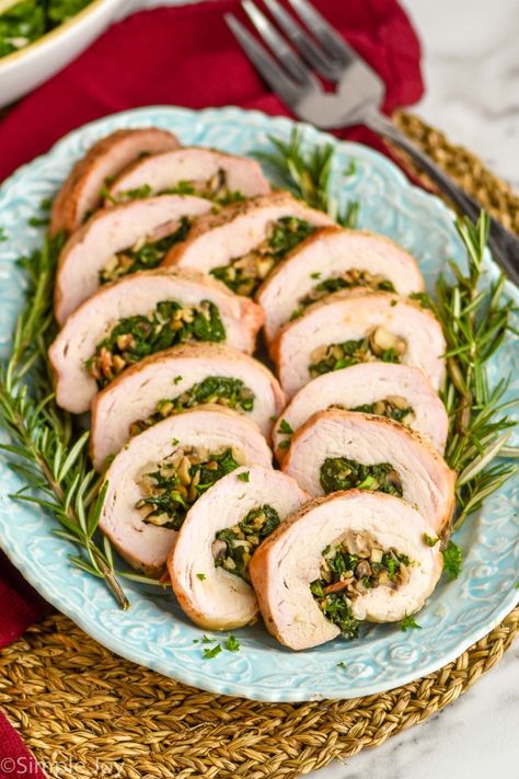 Stuffed Pork Loin is the perfect easy holiday meal. Though it has a few simple ingredients and is simple to make, it is a show stopper! Stuffed Turkey Roll, Pork Loin Chops Recipes, Recipes For Supper, Turkey Roll, Stuffed Pork Loin, Mediterranean Recipe, Potato Muffins, Stuffed Turkey, Slow Cooker Casserole