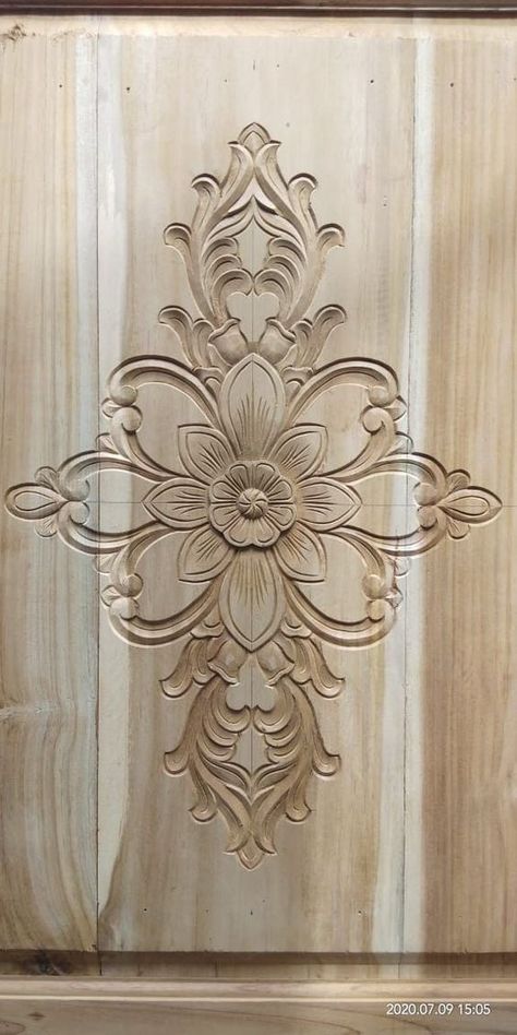 3d Carving Design, Carving Designs Pattern, Wood Carving Designs Pattern, Ornamental Molding, Tre Kunst, Wood Carving Art Sculpture, Cnc Wood Carving, Wood Carving Furniture, Front Door Design Wood