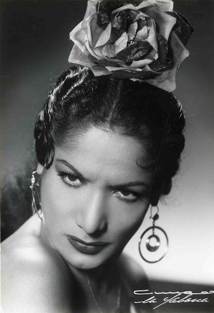 Carmen Amaya, Spanish Eyes, Spanish Flamenco, Chicana Style, Flamenco Dancing, Types Of Dancing, Flamenco Dancers, Pictures Of People, Black And White Posters