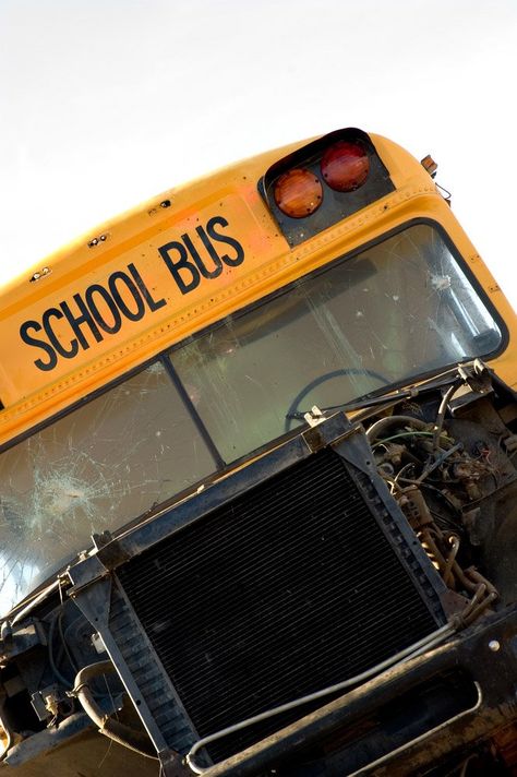 A car reportedly hit a Houston ISD school bus that was transporting students for a field trip. Lawyer Marketing, Bus Accident, Bus Crash, Police Activities, Old School Bus, Accident Injury, School Bus Driver, Driving School, Special Needs Kids