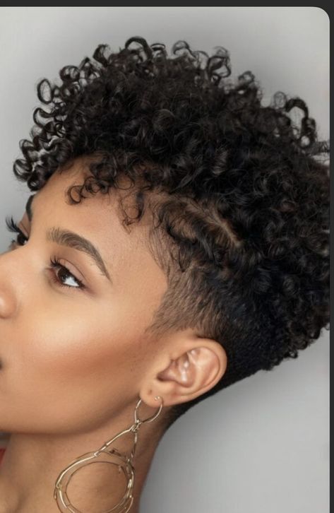 Pixie Curly Hair, Undercut Natural Hair, Natural Tapered Cut, Edgy Undercut, Low Cut Hairstyles, Natural Hair Maintenance, Tapered Natural Hair Cut, Natural Haircuts, Twists Hairstyles